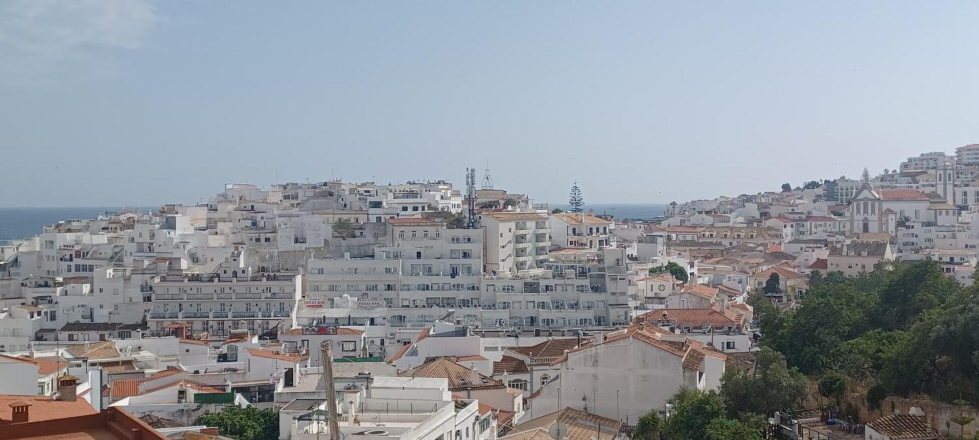 Apartment Sea And Old Town Views